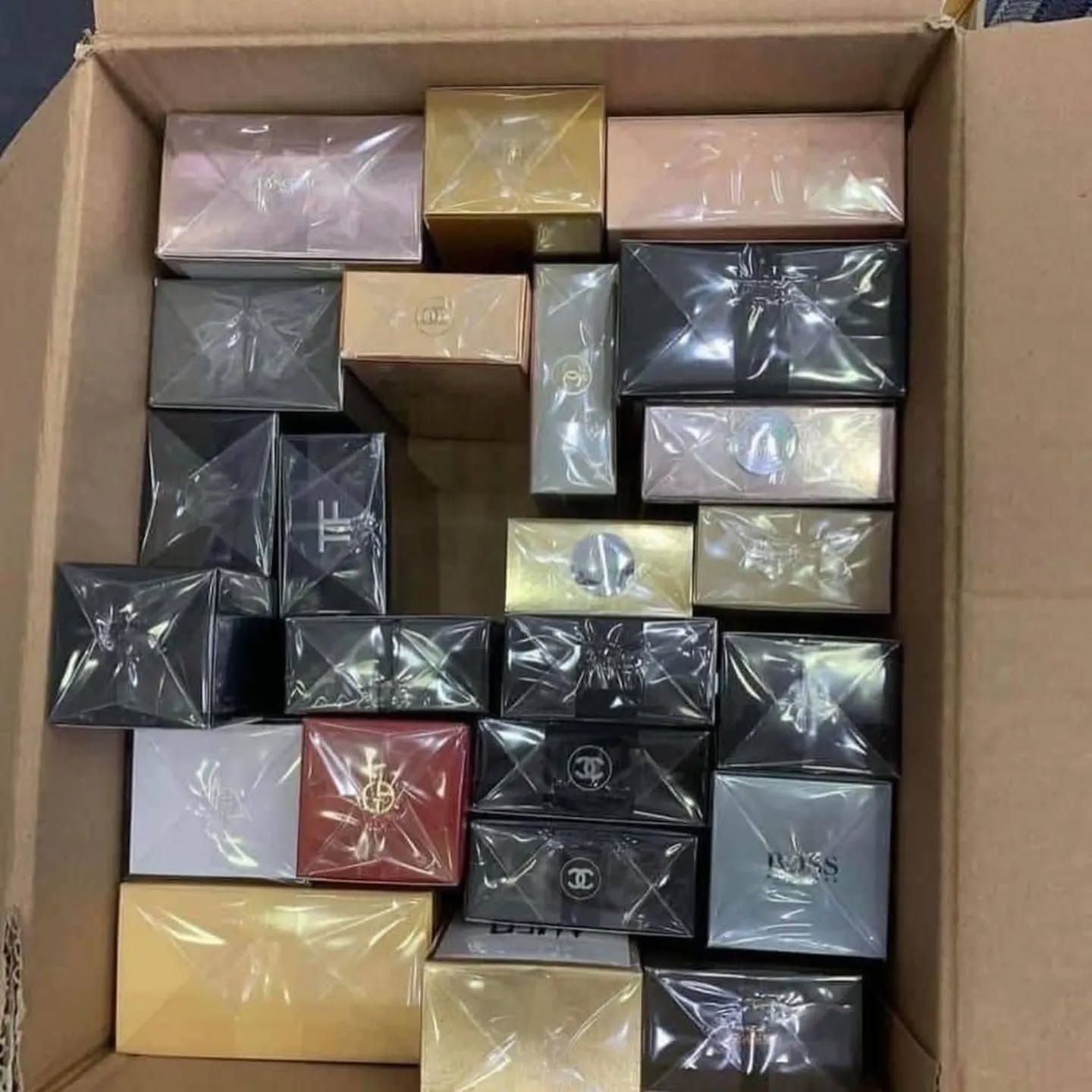 Mixed Original Perfume Pallets – Wholesale Pricing